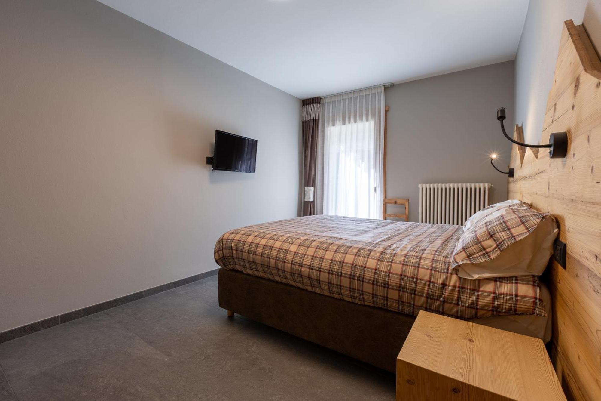 ליביניו Bluebell Apartments מראה חיצוני תמונה